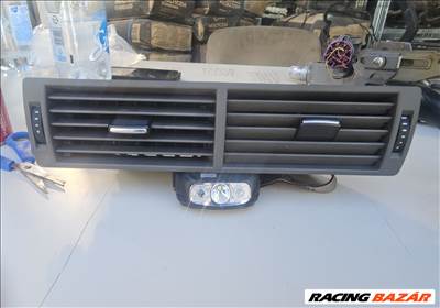 Audi A4 (B6/B7) B6/B7 Szellöző Rács 