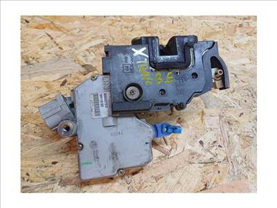 Nissan X Trail (2000-2007) Bal Első Ajtó Központizár 