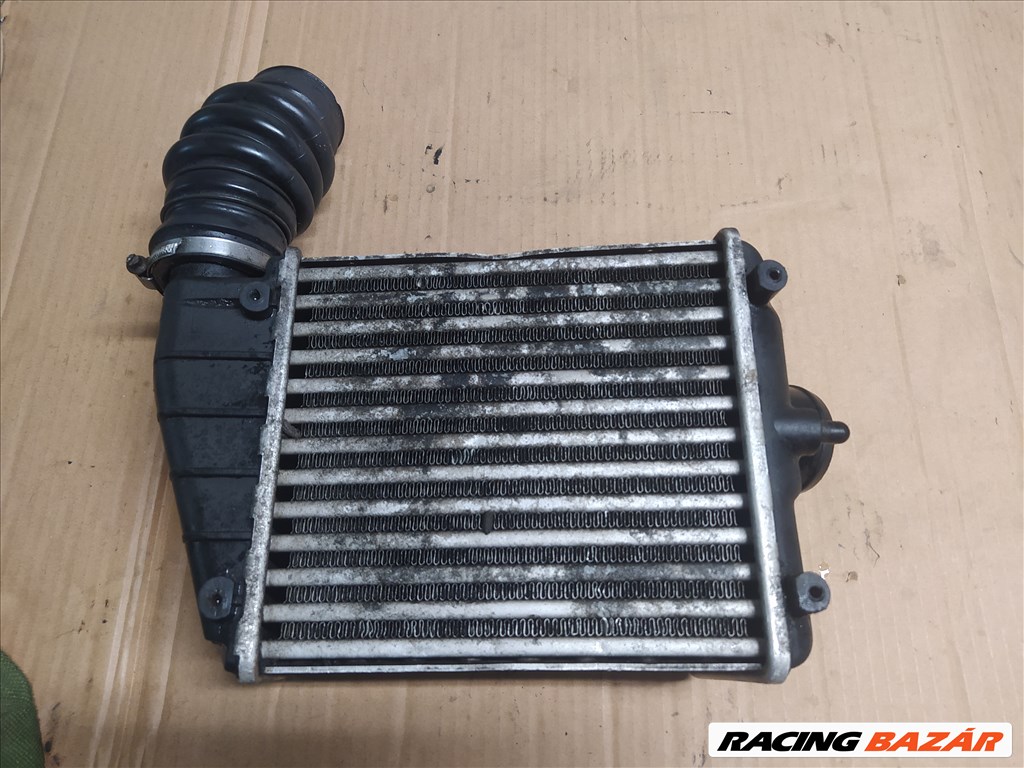 Volkswagen PASSAT B3 Intercooler 357145805b 1. kép
