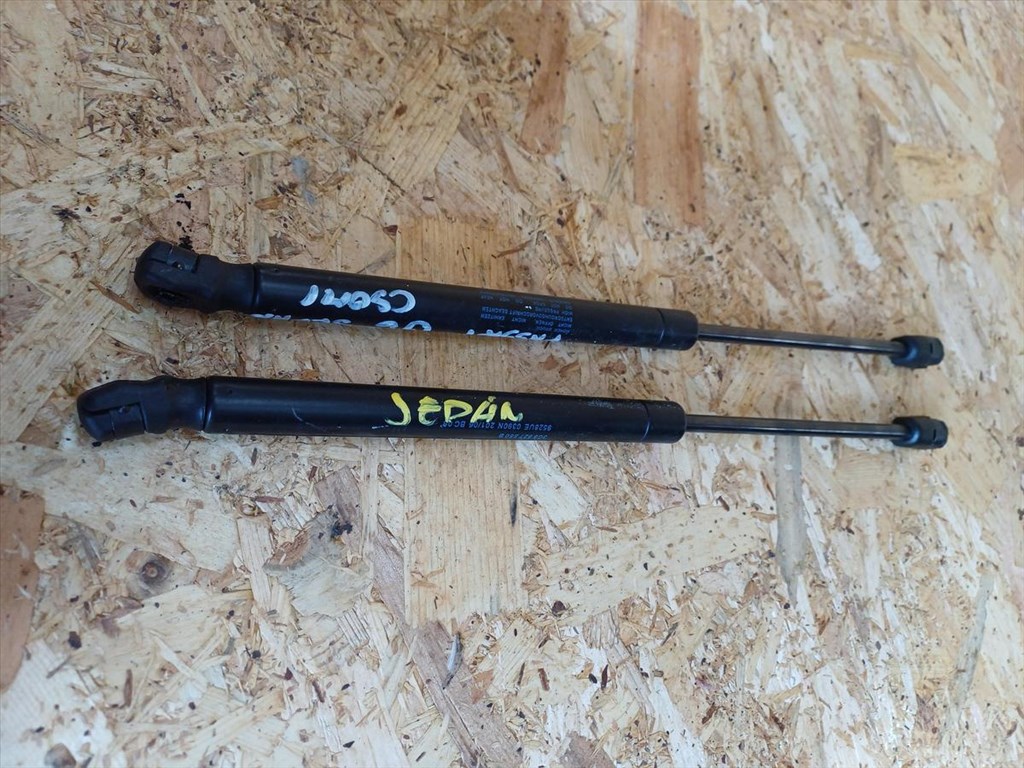 Vw Passat B6 Kombi  (2005-2011) Csomagtérajtó Kitámasztó Teleszkóp Pár 1. kép