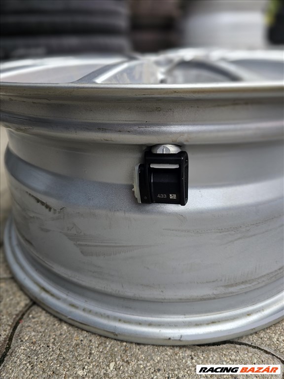  5x112 lyukosztású 7JJ 16" új (gyári felni) alufelni 4. kép