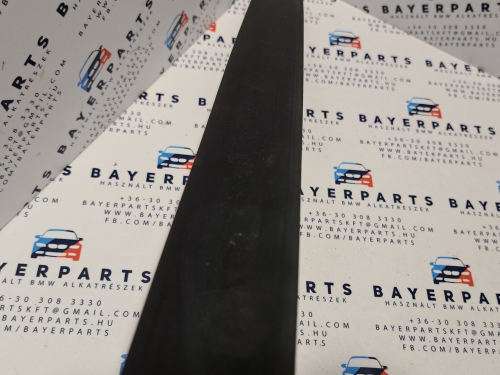BMW E46 facelift sedan fekete jobb hátsó lökhárító díszléc 3. kép