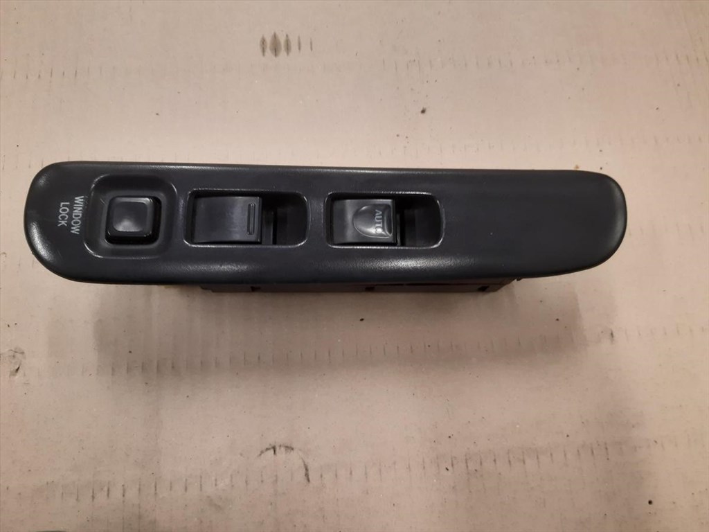 Suzuki Swift (1993-2003)  Bal Első Ajtó Ablakemelő Kapcsoló 1. kép