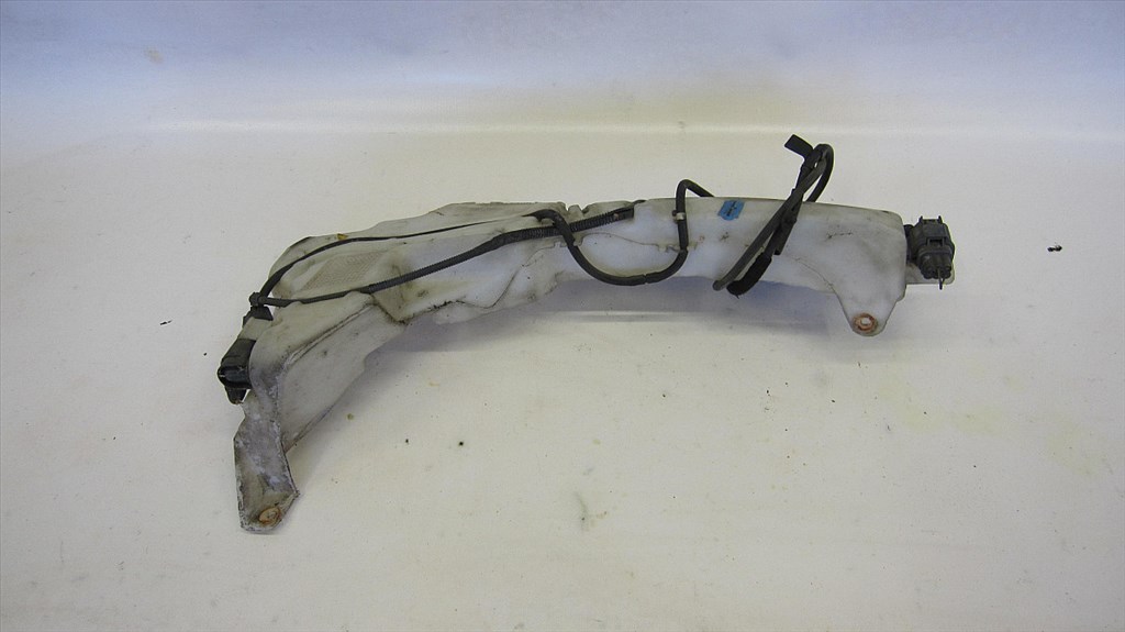 Ford Focus II MK2 2 Eladó 3-4-5 ajtós kombi, Sedan ablakmosó tartály  1. kép