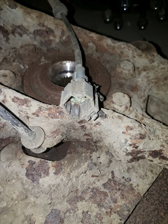 Nissan Navara D40 Jobb Első Csonkállvány Kerékaggyal + ABS Jeladó 3. kép