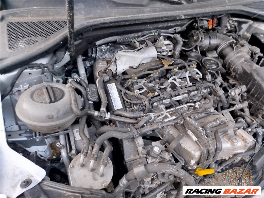 Audi A3 (8V) bontott alkatrészei 3. kép