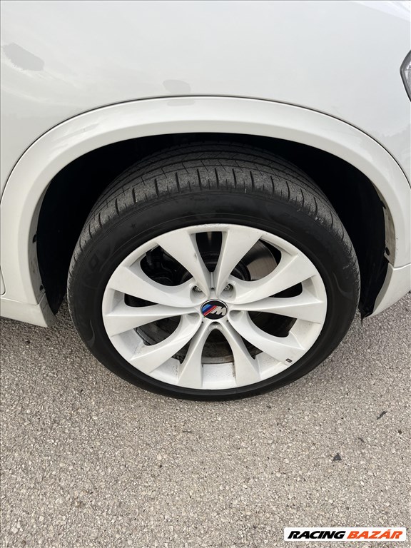  5x120 lyukosztású 20" használt alufelni, rajta 275/40 használt Pirelli nyári gumi gumi  2. kép