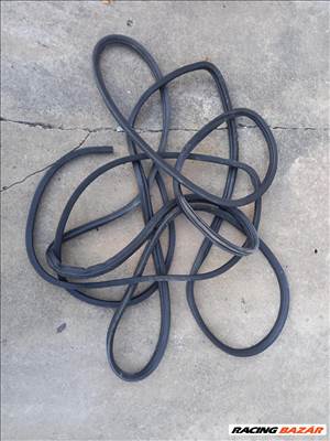 Nissan NV200 Kombi 110 Ajtó kédergumi 