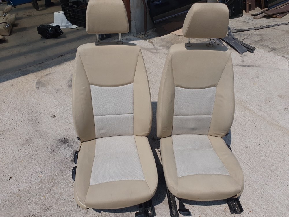 BMW E91 bézs ülésszett ajtókárpittal 1. kép