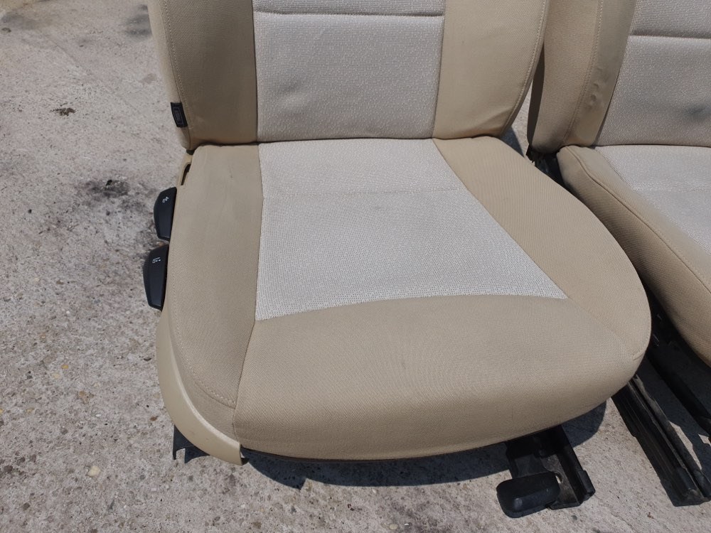 BMW E91 bézs ülésszett ajtókárpittal 4. kép