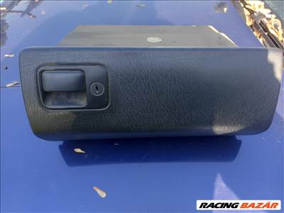 Volkswagen Vento Vw golf 3 vento kesztyütarto 94evj