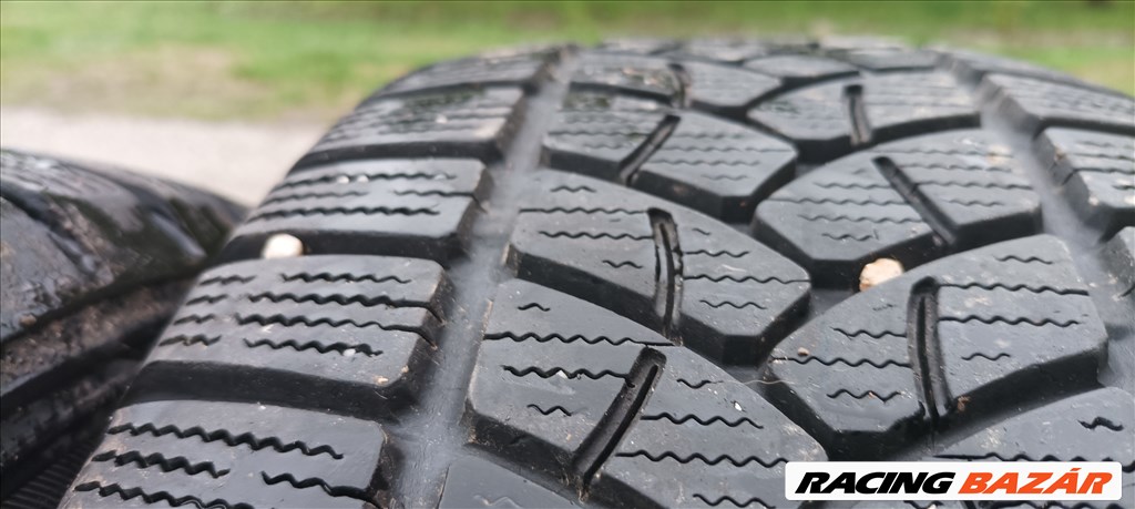  215/60 R17" téli gumi garnitúra jó állapotban eladó! 12. kép