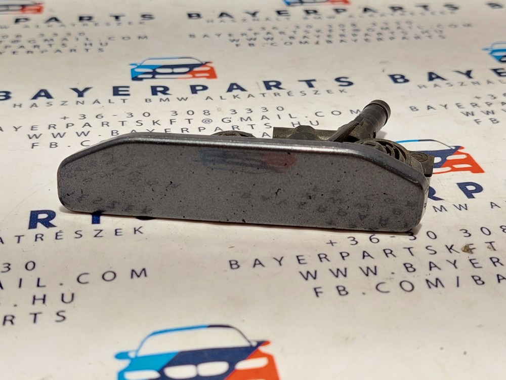 BMW E46 sedan touring bal elsõ szürke fényszórómosós lámpamosó bajuszléc bajusz léc takaró fúvóka 1. kép