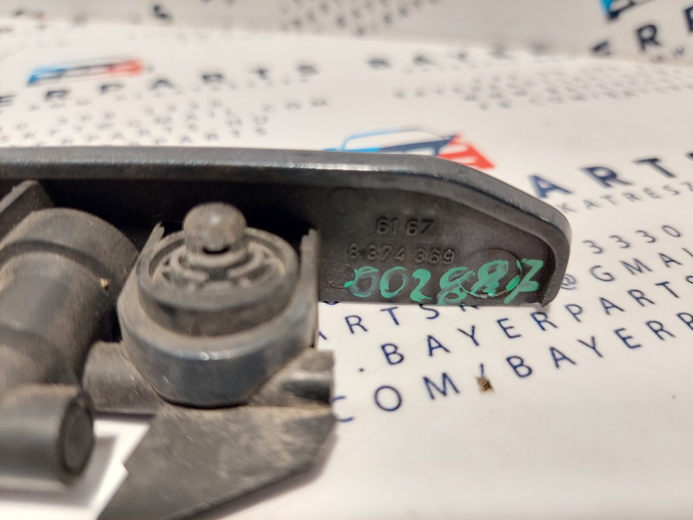 BMW E46 sedan touring bal elsõ szürke fényszórómosós lámpamosó bajuszléc bajusz léc takaró fúvóka 5. kép