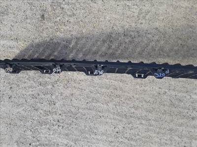 BMW E46 facelift sedan touring ablakmosó spriccni motorháztető rács