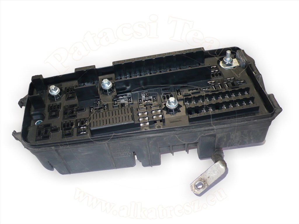 Opel Vectra C/2 2005-2008 - biztosíték tábla, motor, 06, kanyarkövető fényszóróhoz, jelölés: GK 1. kép