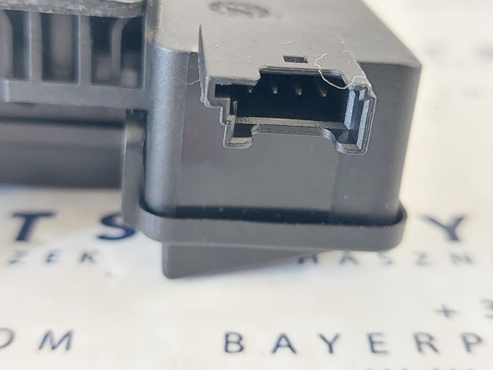 BMW E81 E82 E87 E46 E90 E92 E60 E63 sedan csomagtér csomagtartó ajtó zár motor 5. kép