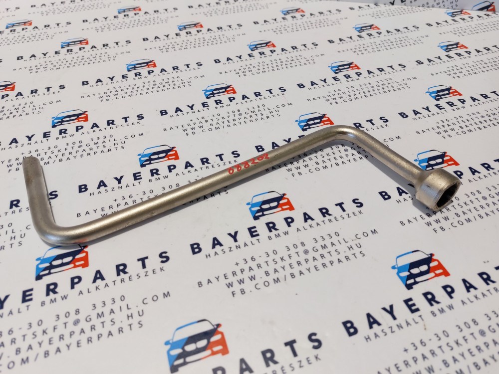 BMW E21 E30 E36 E46 E90 E28 E34 E39 E60 E32 E38 kerékkulcs kerék kulcs 2. kép