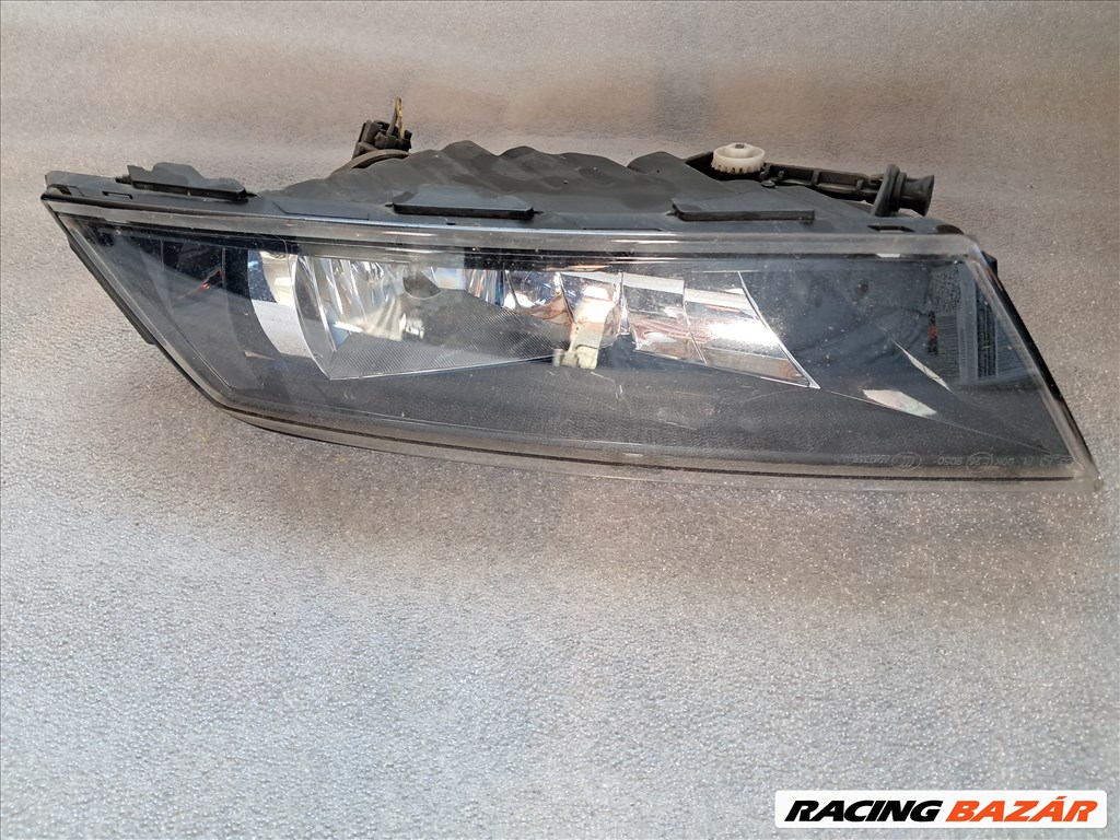 Skoda Superb III Bal ködlámpa  2. kép