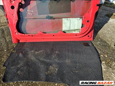 Volkswagen New Beetle Jobb első üveg 