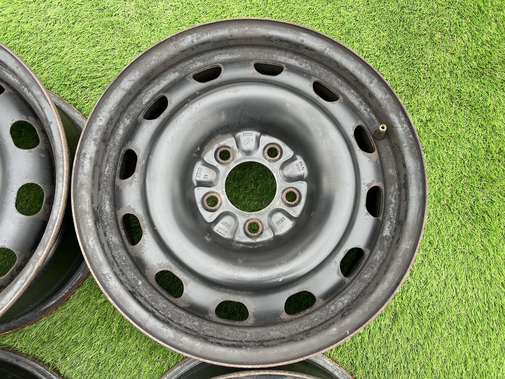 5x114.3 16" Chrysler gyári lemezfelni 6,5Jx16h2 ET40 4. kép