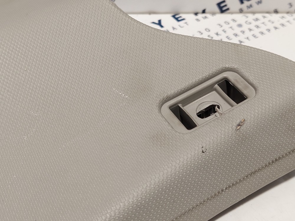 BMW E90 LCI sedan bal hátsó szürke C oszloptakaró oszlop takaró 2. kép