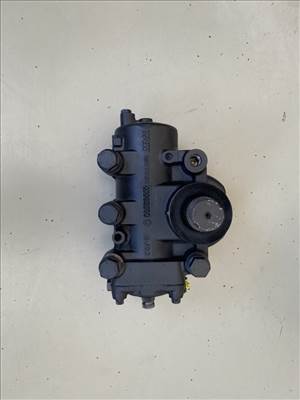 DAF LF 45, DAF 95 XF, DAF XF 95, DAF XF 105 (1997-2014) kamion kormánymû Teljes fordulat: 6.2 Nyómás: 175 bar Nyom: M16X1.5 Vissza: M18X1.5 