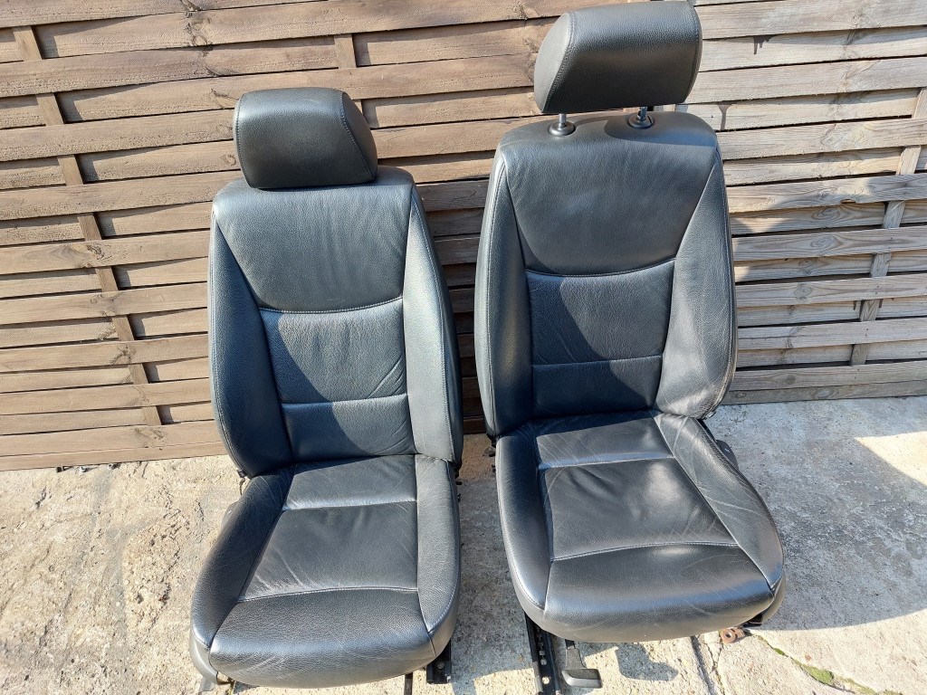 BMW E91 fekete bõr belsõ ülés bõrbelsõ ülésszett ajtókárpittal 1. kép