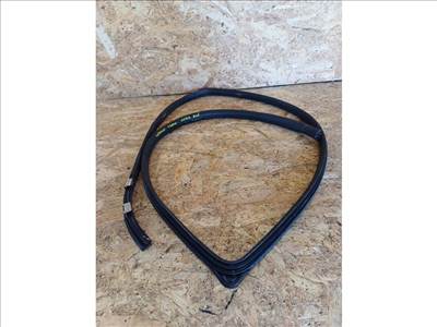 Toyota Corolla Verso ( 2005-2009) Jobb Első Ajtókéder Gumi