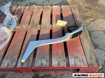 Hyundai i30 (GD) HYUNDAI I30 Középső Bal Szellőző 84790a6900 97410a6000