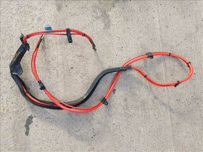 BMW E87 LCI 118d 120d pozitív pozitiv akku akkumulátor kábel