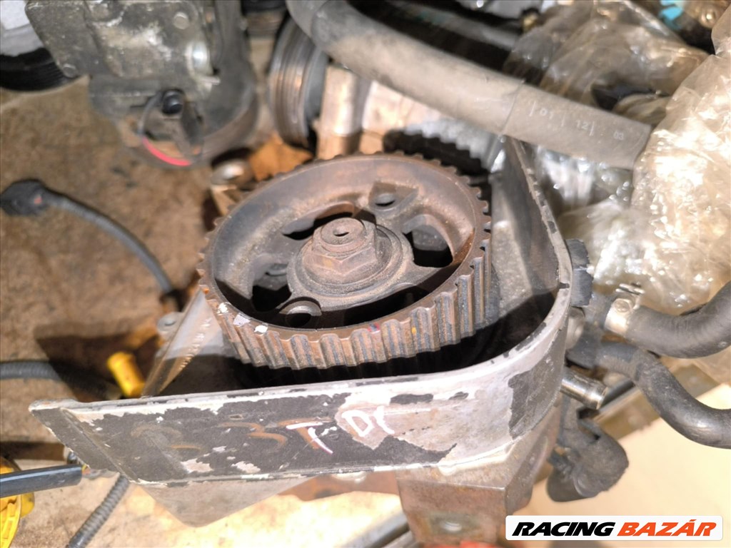 Audi A8 3.3 TDI Nagynyomású szivattyú 057130755D 1. kép