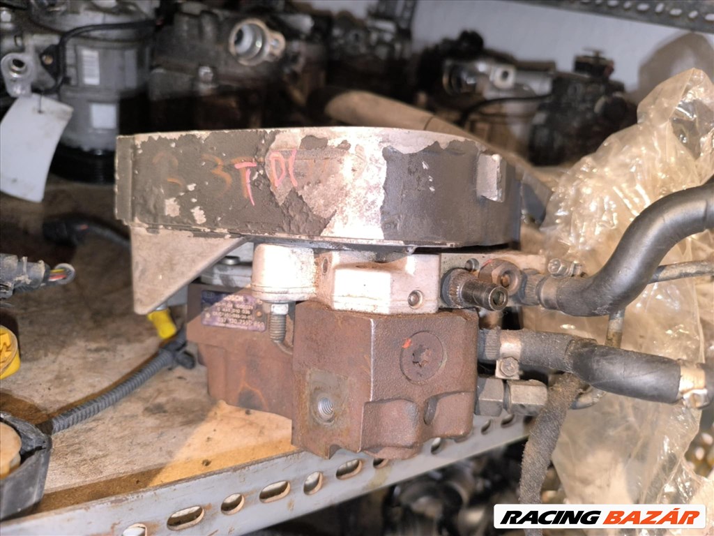 Audi A8 3.3 TDI Nagynyomású szivattyú 057130755D 4. kép
