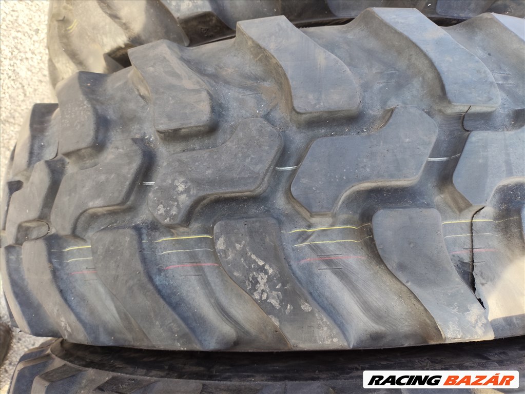 12.5 R20 335 80 R20 használt Dunlop SP T9 rakodógép gumik 12,5 r20 335/80r20 terepgumi 3. kép