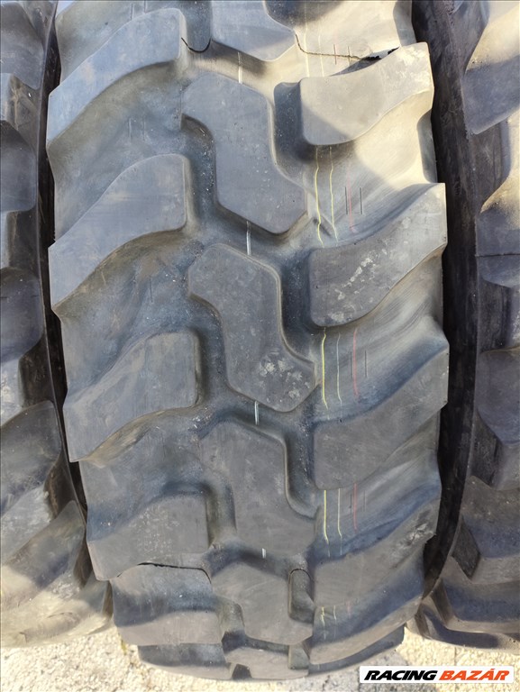 12.5 R20 335 80 R20 használt Dunlop SP T9 rakodógép gumik 12,5 r20 335/80r20 terepgumi 4. kép