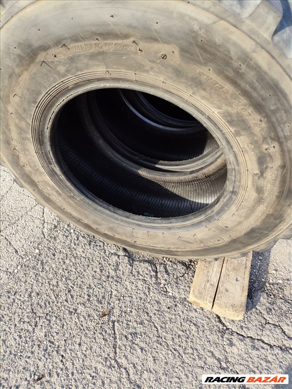12.5 R20 335 80 R20 használt Dunlop SP T9 rakodógép gumik 12,5 r20 335/80r20 terepgumi 9. kép