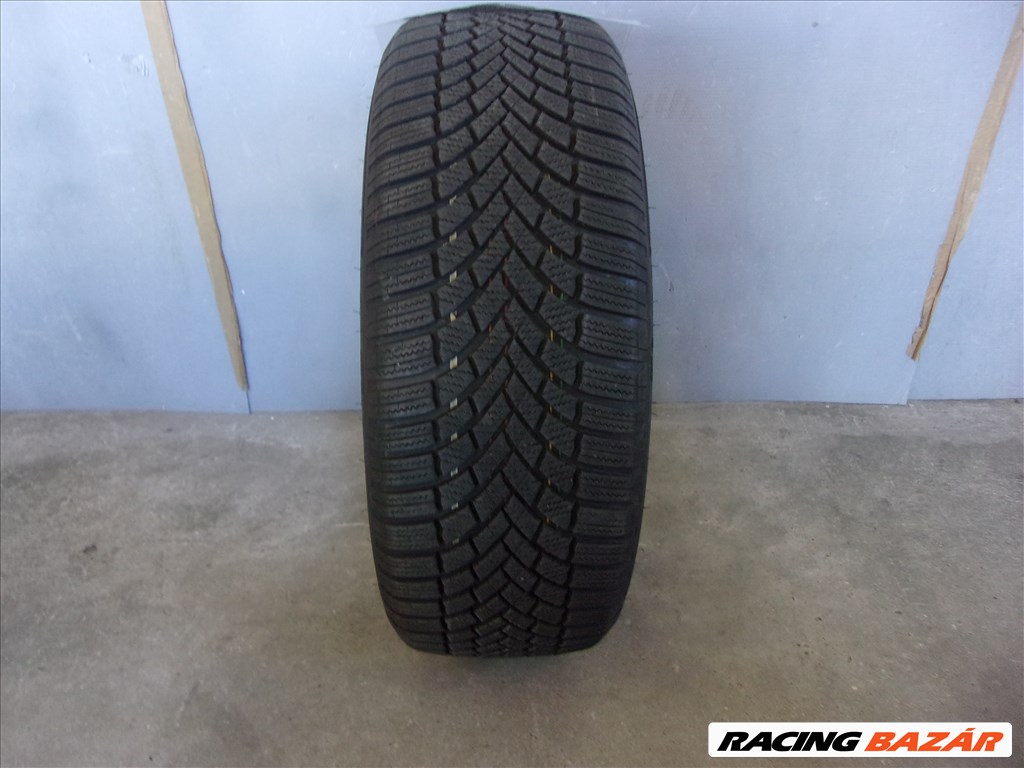 Bridgestone Blizzak LM005 Seal téli 235/55 R19 101 T TL 2023 1. kép