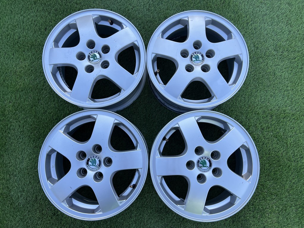 5x100 14" Skoda gyári alufelni 6Jx14h2 ET43 1. kép