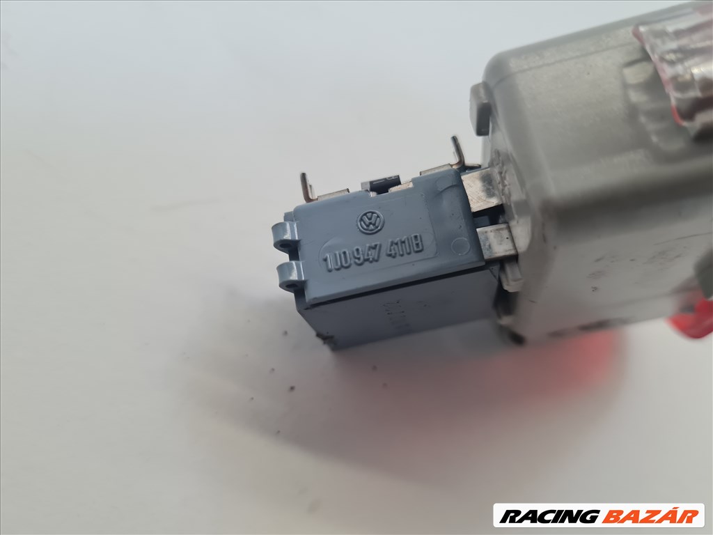 Seat León I belső ajtó világítás 1j0947411b 7. kép