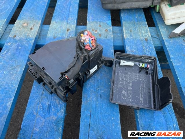 Kia Rio (UB) KIA RIO Biztosítéktábla Motortér 919501w330 2. kép
