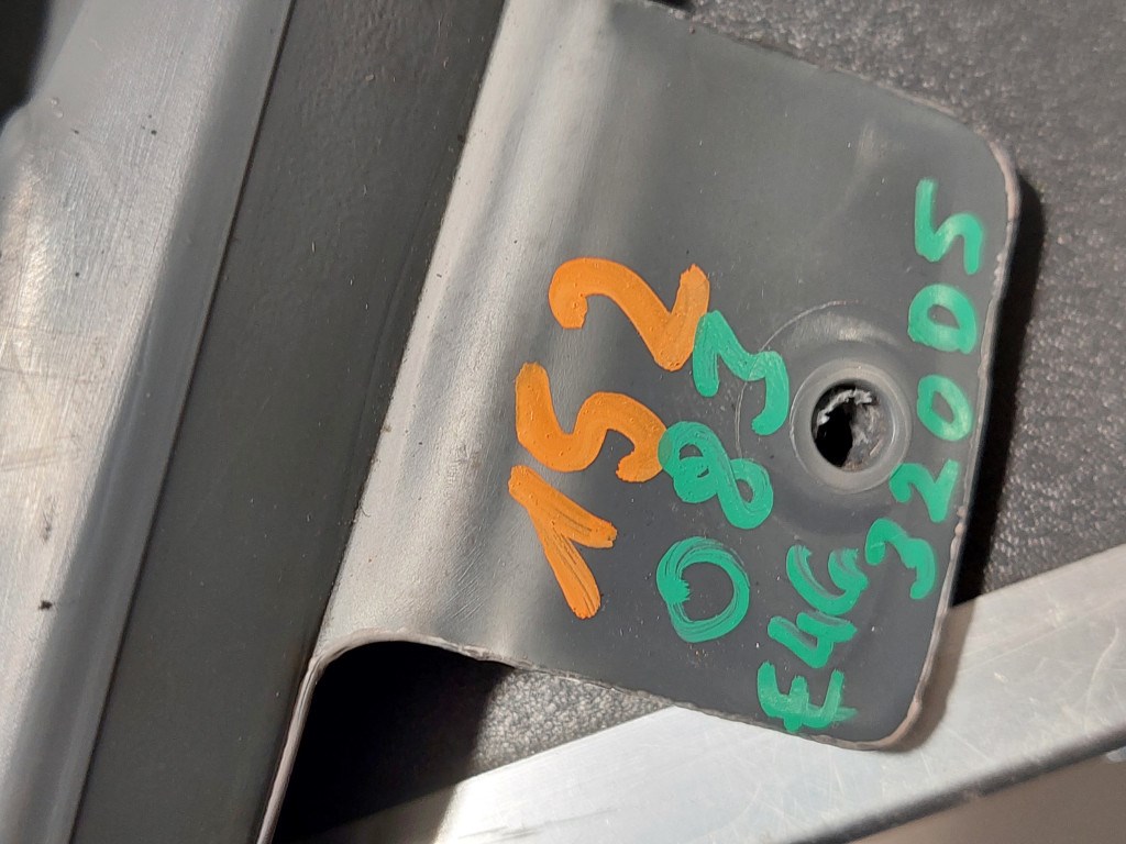 BMW E46 gyári szerszámkészlet szerszám tartó - üres 4. kép