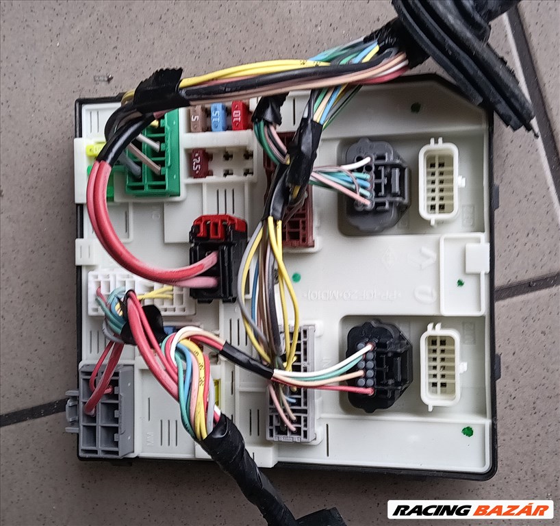 Renault Zoe motortéri biztosíték tábla (JN) 1. kép