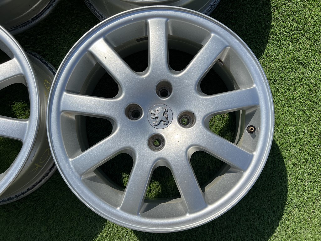 4x108 16" Peugeot gyári alufelni 6,5Jx16h2 ET28 3. kép
