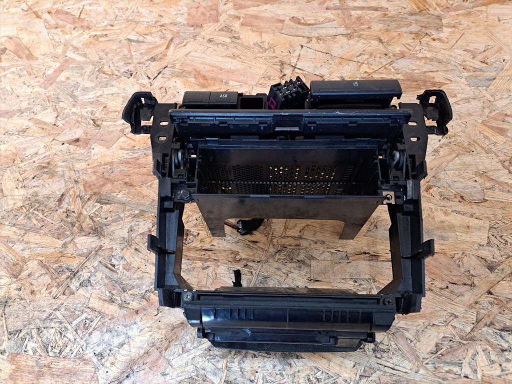 Audi A6 C5   (1998-2004) Rádió  Beépítő Keret 1. kép