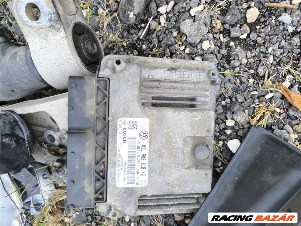 VW Motorvezérlő 03L906018NR Skoda Octavia ECU 03L906018BR CFH motor kód EDC17 ECU 1. kép