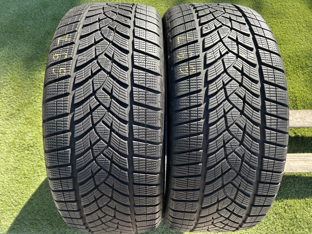 255/40 R21 Goodyear UltraGrip Performance+ téli gumi 6,5mm 1. kép