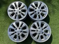 5x114.3 15" Hyundai gyári alufelni 6Jx15h2 ET41