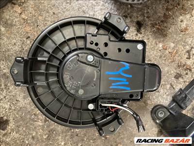 Toyota Yaris (XP130/XP150) Yaris 3 fűtőmotor digit klímás fűtő ventilátor 