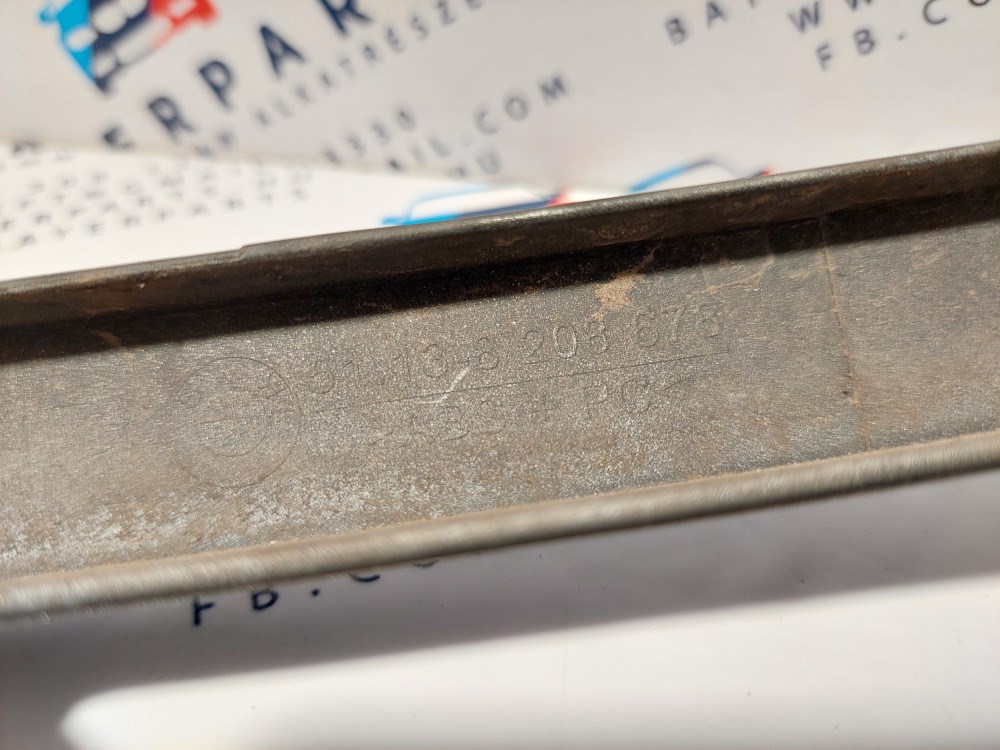 BMW E46 coupe cabrio szürke jobb bajuszléc - hiányos 4. kép