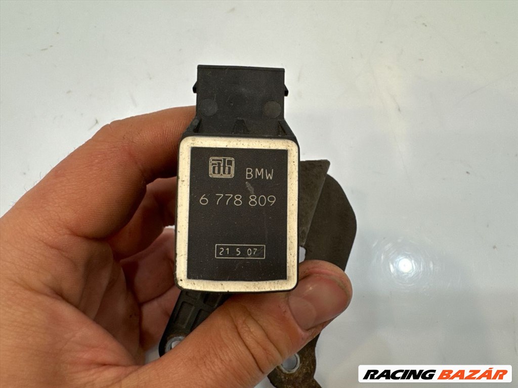 BMW E90 E91 E92 E93 hátsó szintszabályzó 6778809 3. kép